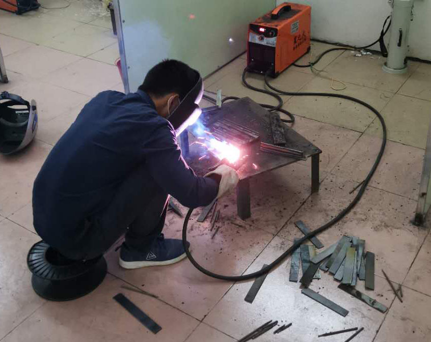 东莞万江焊工培训学校，考证多久拿证？
